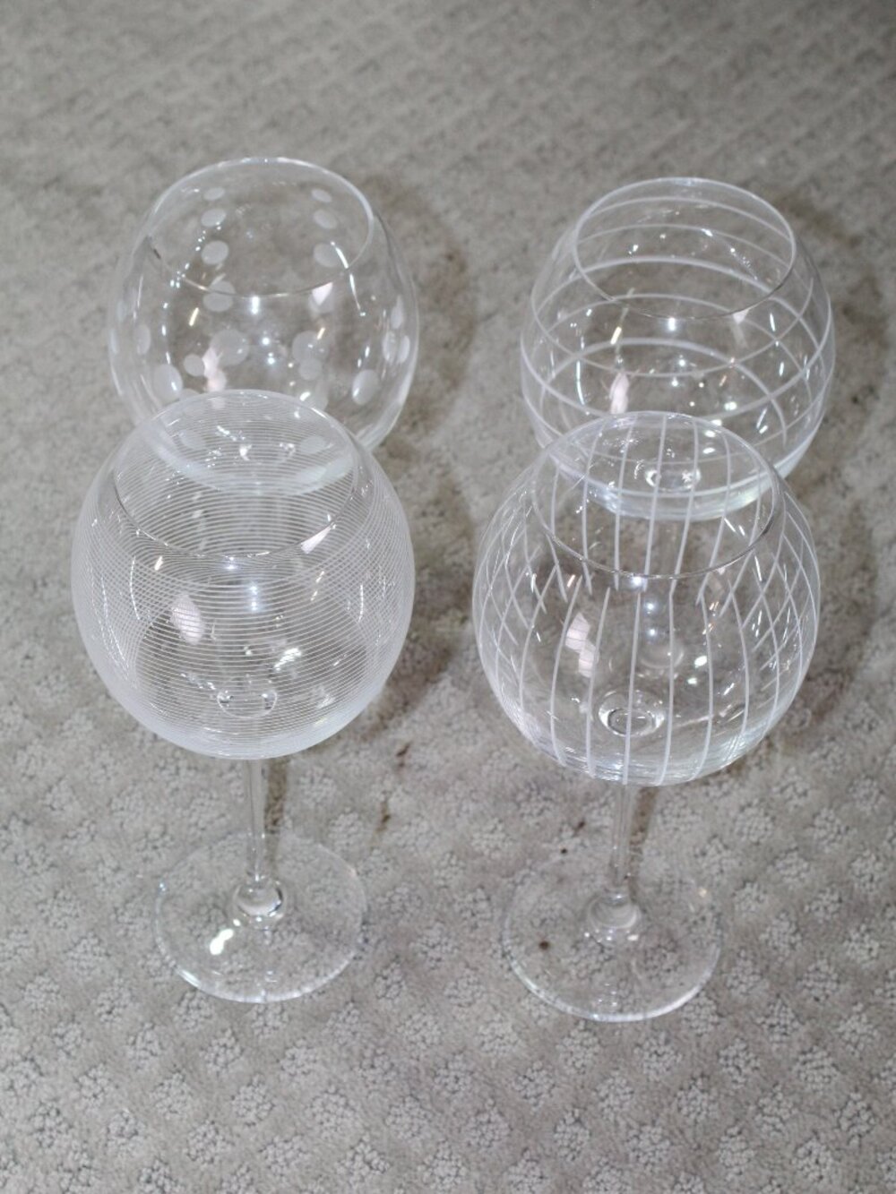 Set of 4 MIKASA Cheers Etched Balloon Goblet Wine Glass 24.5 Oz Dot Swirl Lines